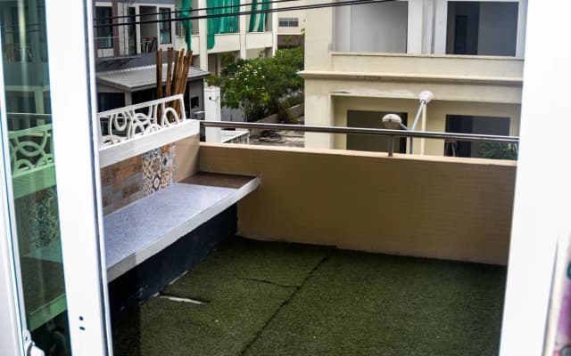 OYO 75486 Anna Residence Jomtien