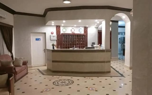 Dolphin Continental Hotel