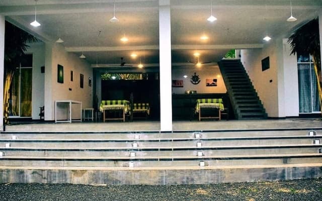 Hotel Aram