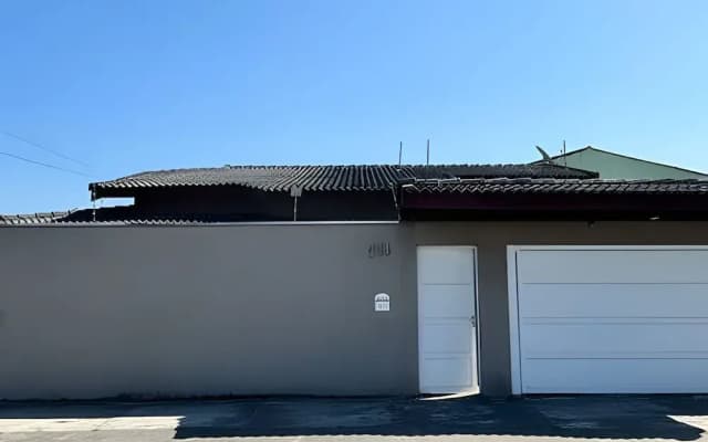 Casa com piscina em Bertioga 1
