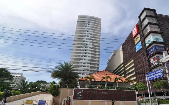 View Talay 6 Pattaya Beach Condominium