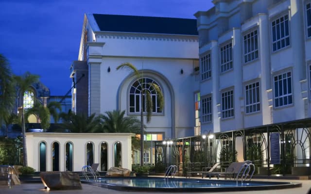 Erawan Phangnga Hotel, Natai Beach