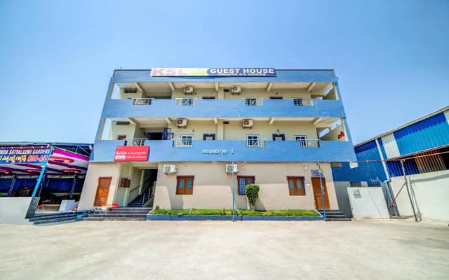 KSL Deluxe Guest House
