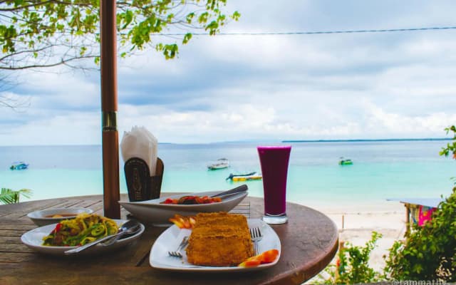 Bara Beach Bungalows