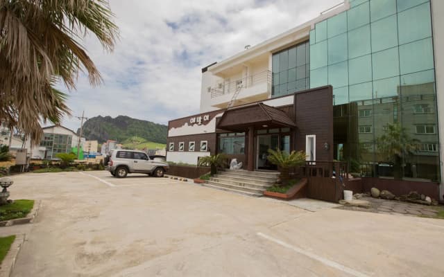 Seongsan Sunrise Pension