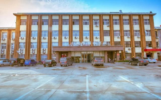 Biway Mansion Hotel (Puyang Jingkai Avenue Stadium Branch)