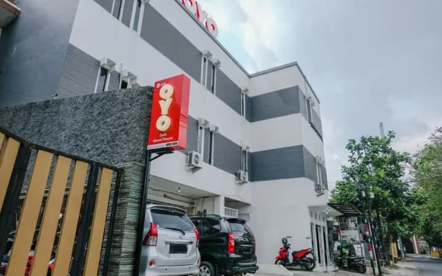 OYO 528 Safa Guest House