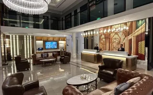 Vienna International Hotel (Kunming Longquan Road Caida Branch)