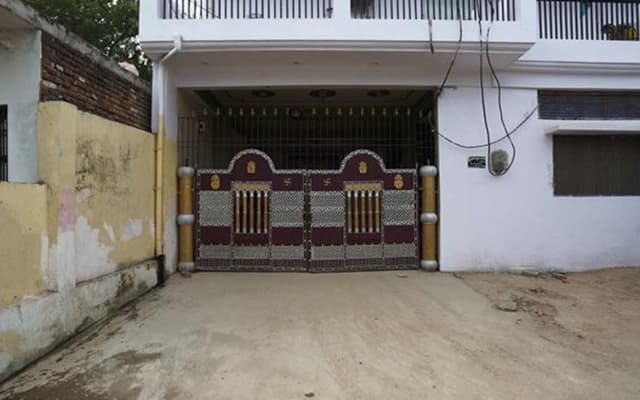 Fabhotel Shivam Palace