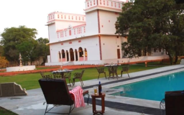 WH Bijayniwas Palace