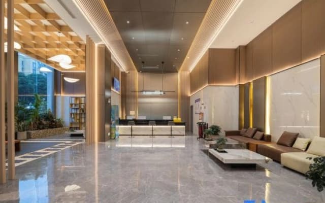 Pullman Mengzi Hotel (People's Hospital)