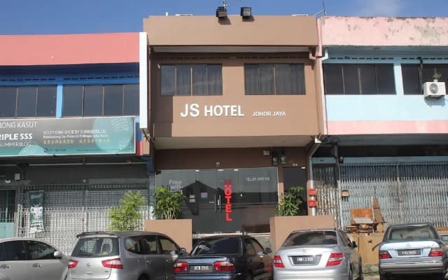 OYO 89985 Js Hotel
