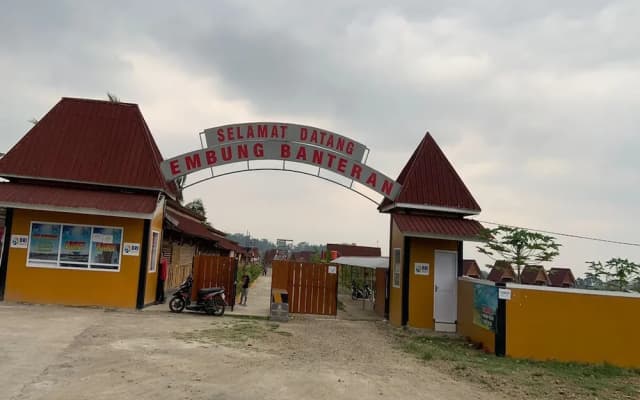 Capital O 93437 Embung Banteran CottageNearLapangan Banteran