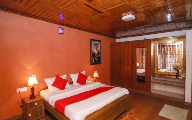 Hotel Jai -Manali