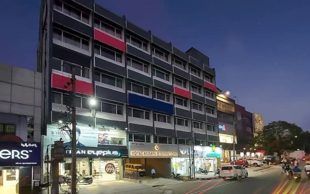 Hotel Asrani International