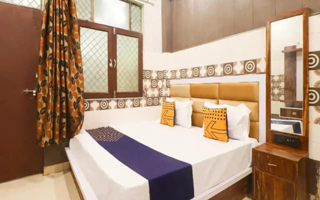 Hotel Royal Castle by OYO Rooms