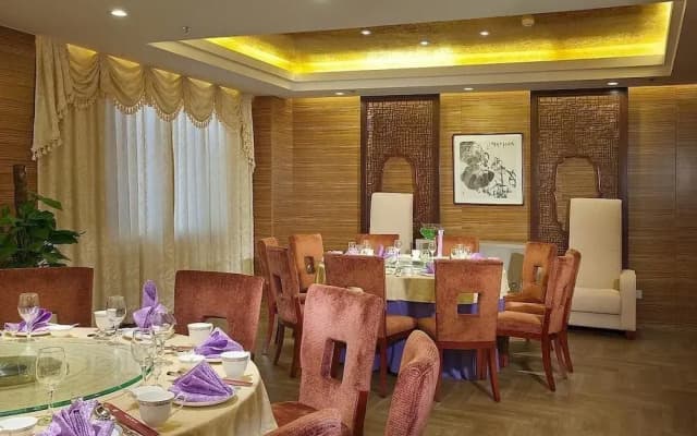 Chengde Tianbao Hotel