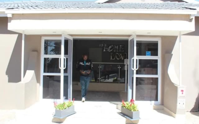 Comfort e Casa Lodge Near OR Tambo Airport
