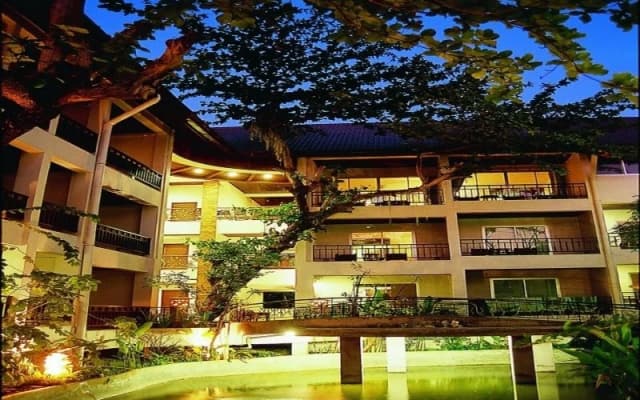 Mercure Rayong Lomtalay Villas & Resort
