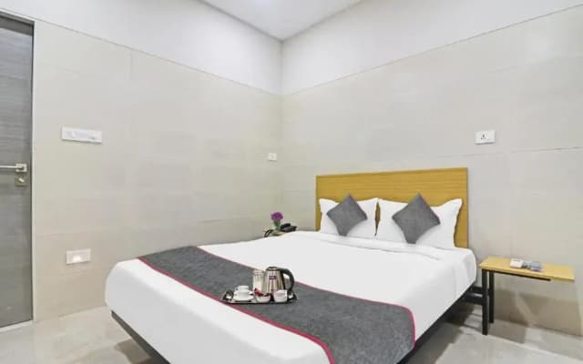 Super Oyo Townhouse 1033 Ameerpet