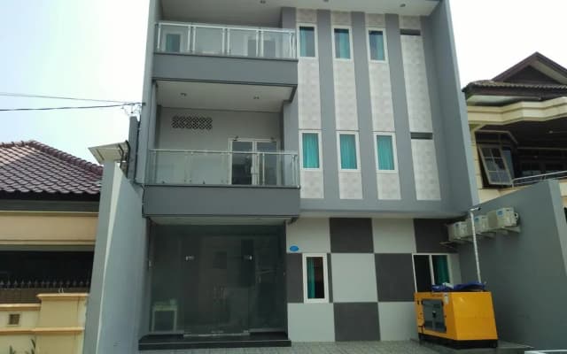 RedDoorz near Gajah Mada Street Semarang