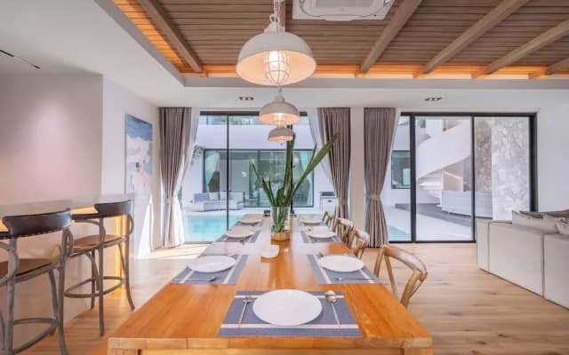 Mövenpick Pool Villa 6BR