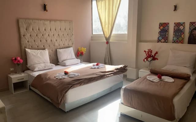 La Vida Hotel