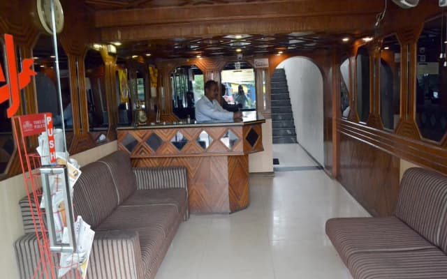 Hotel Raj