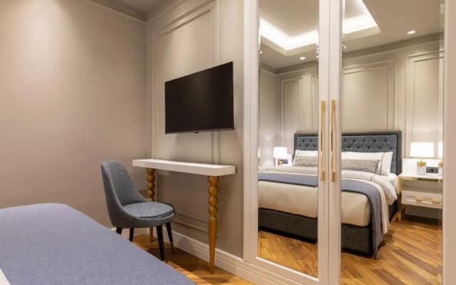 Motif Hotel