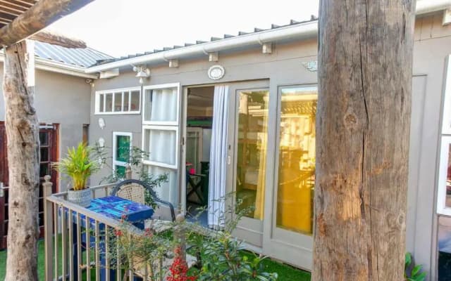 Strand Family 4 Sleeper En-Suite Studio