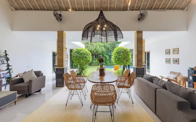 Cezanne Villa by Betterplace