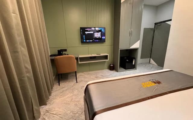 Hotel Mumbai House - Pithampur