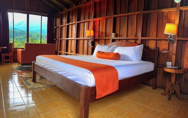 Arenal Roca Lodge