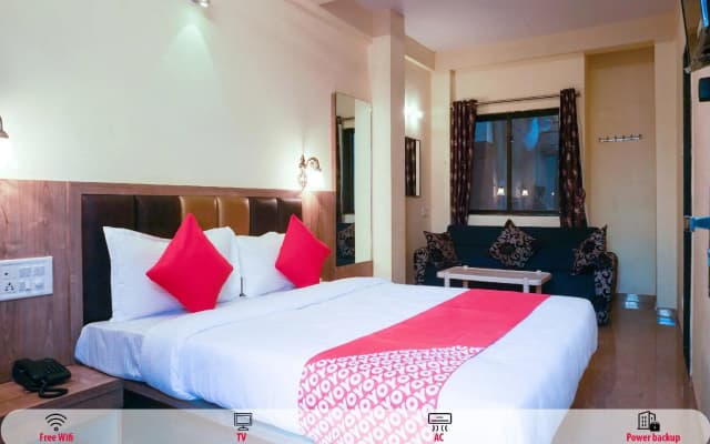 OYO Flagship 70287 Hotel Impact Palace
