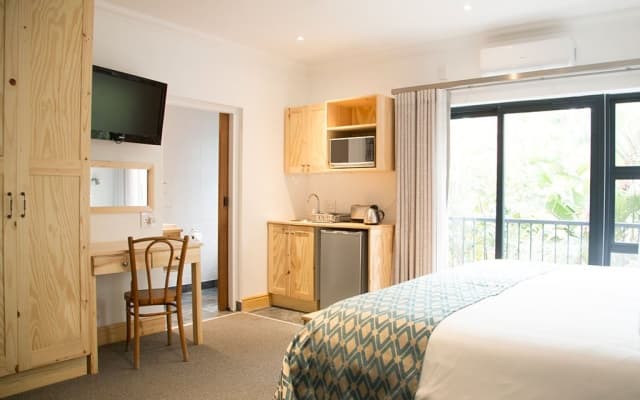 7 Ackermann Place Guest House