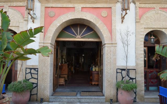 Hotel Sahara
