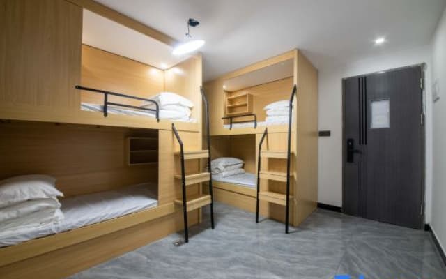 Renfa Luxury Beauty Hotel (Shantou High-Speed Rail Station Branch)