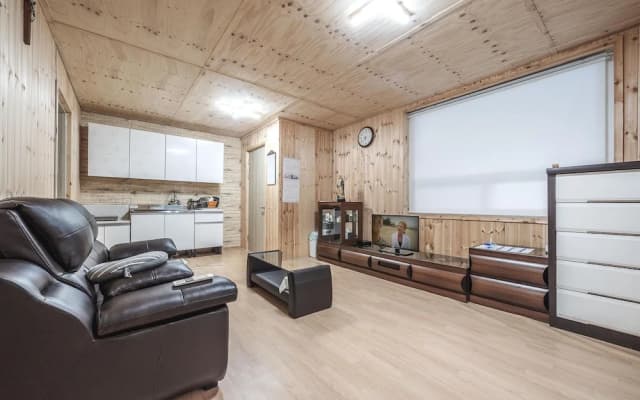 Goseong Jjun Camping Pension