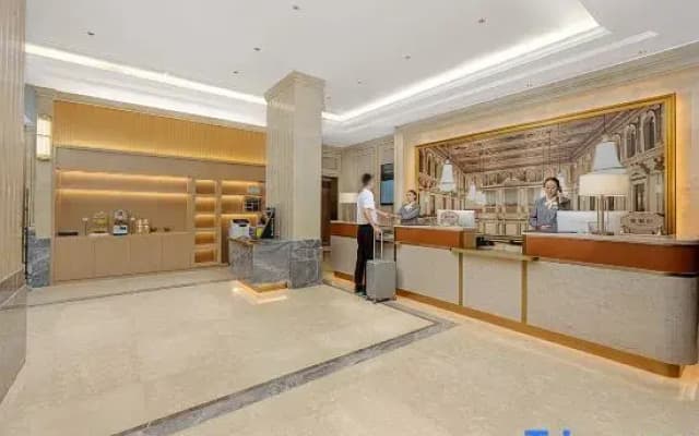 Vienna Hotel (Wanyuan Future City Branch)
