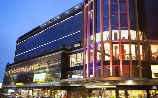 Grand Edge Hotel Semarang
