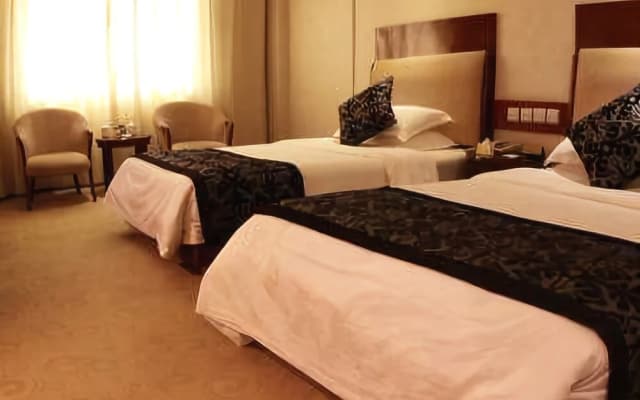 Vienna Hotel (Tengzhou Railway Station)