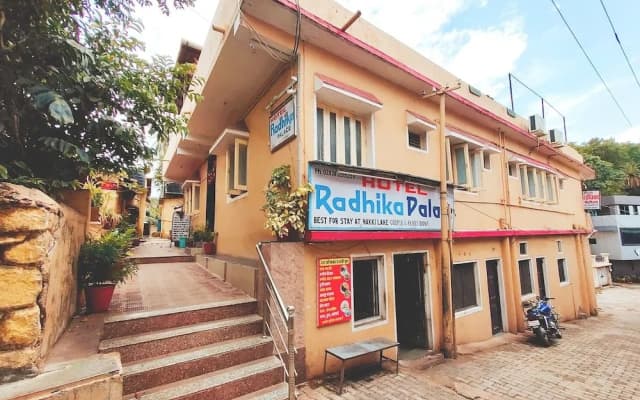 Hotel Radhika Palace