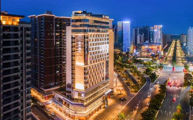 Atour Hotel (Zhongshan North Railway Station, V - Park Plaza)