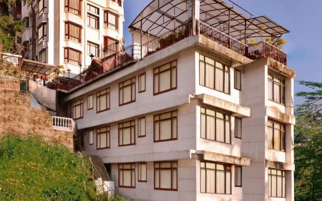 Hotel Aashiana Regency