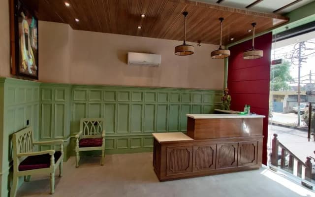 Hotel Dua Grand by Sonachi- 500M From Golden Temple