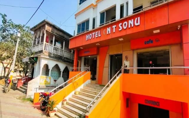 Chakra Nayan Tara Sonu Inn