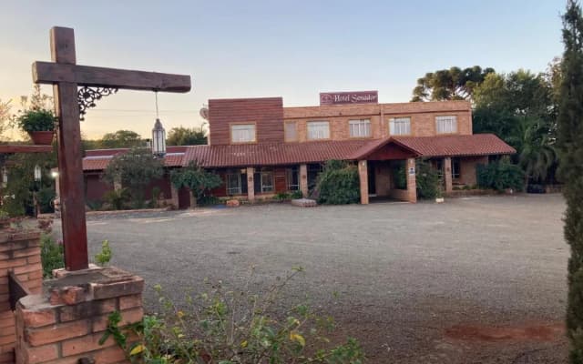 Hotel Senador