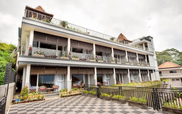 dedanau Hotel