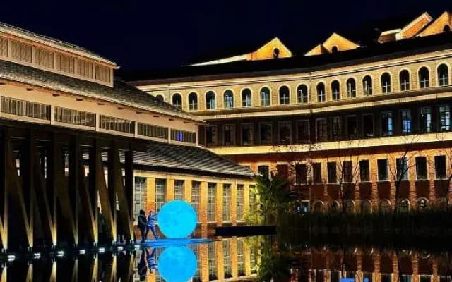 Floral Hotel·Banshan Zhuyuan Resort Hotel（China Ceramic Museum）