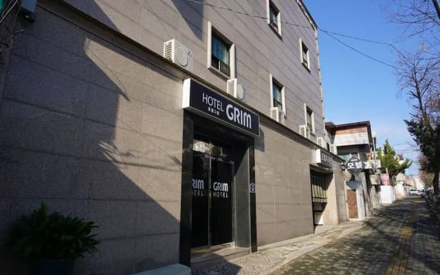 Grim Hotel